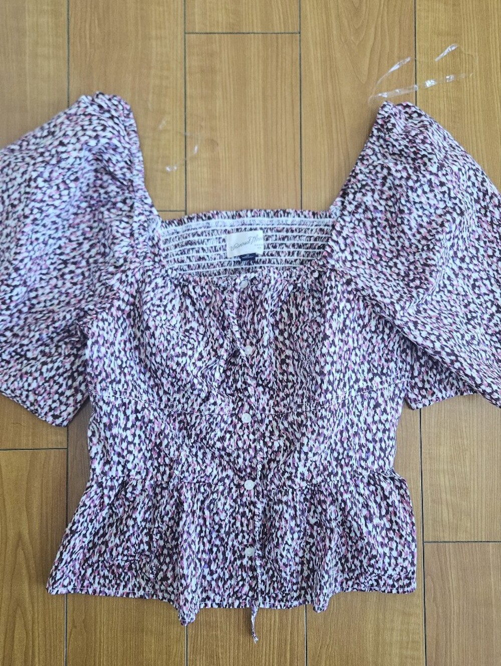 NEW & NEVER WORB Universal Thread Pink & White Puff Sleeve Button-Front Top Sz M